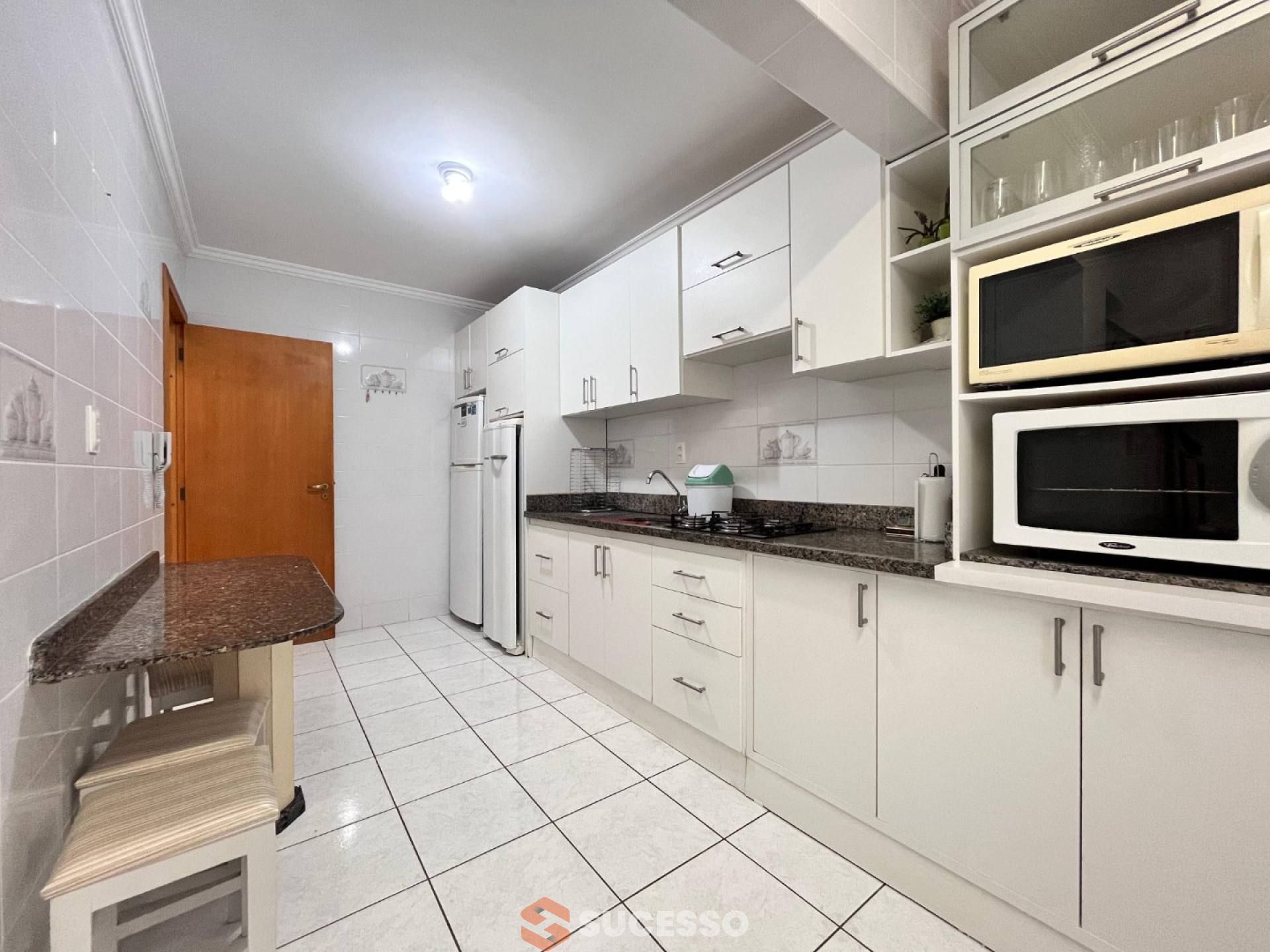 Apartamento Frente Mar Para Vender em Itapema