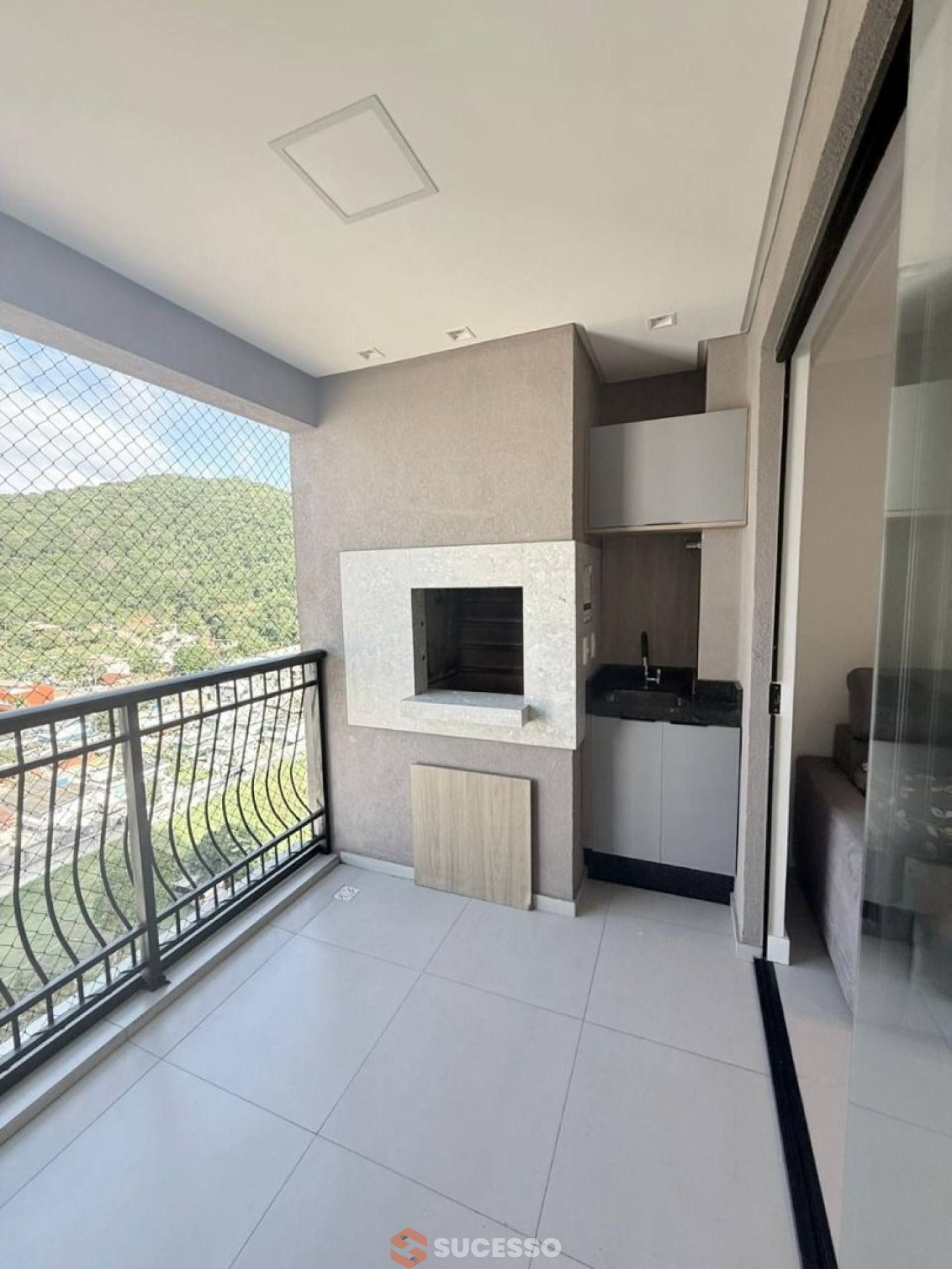 Apartamento Mobiliado Para Vender com 2 quartos 1 suítes em Itapema