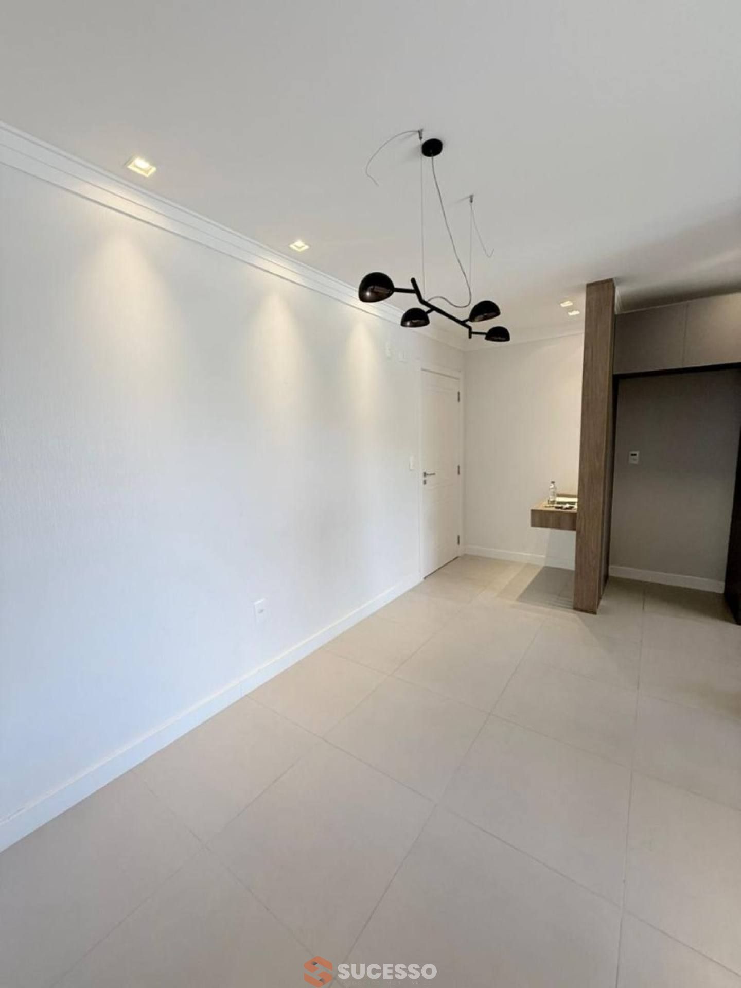 Apartamento Mobiliado Para Vender com 2 quartos 1 suítes em Itapema