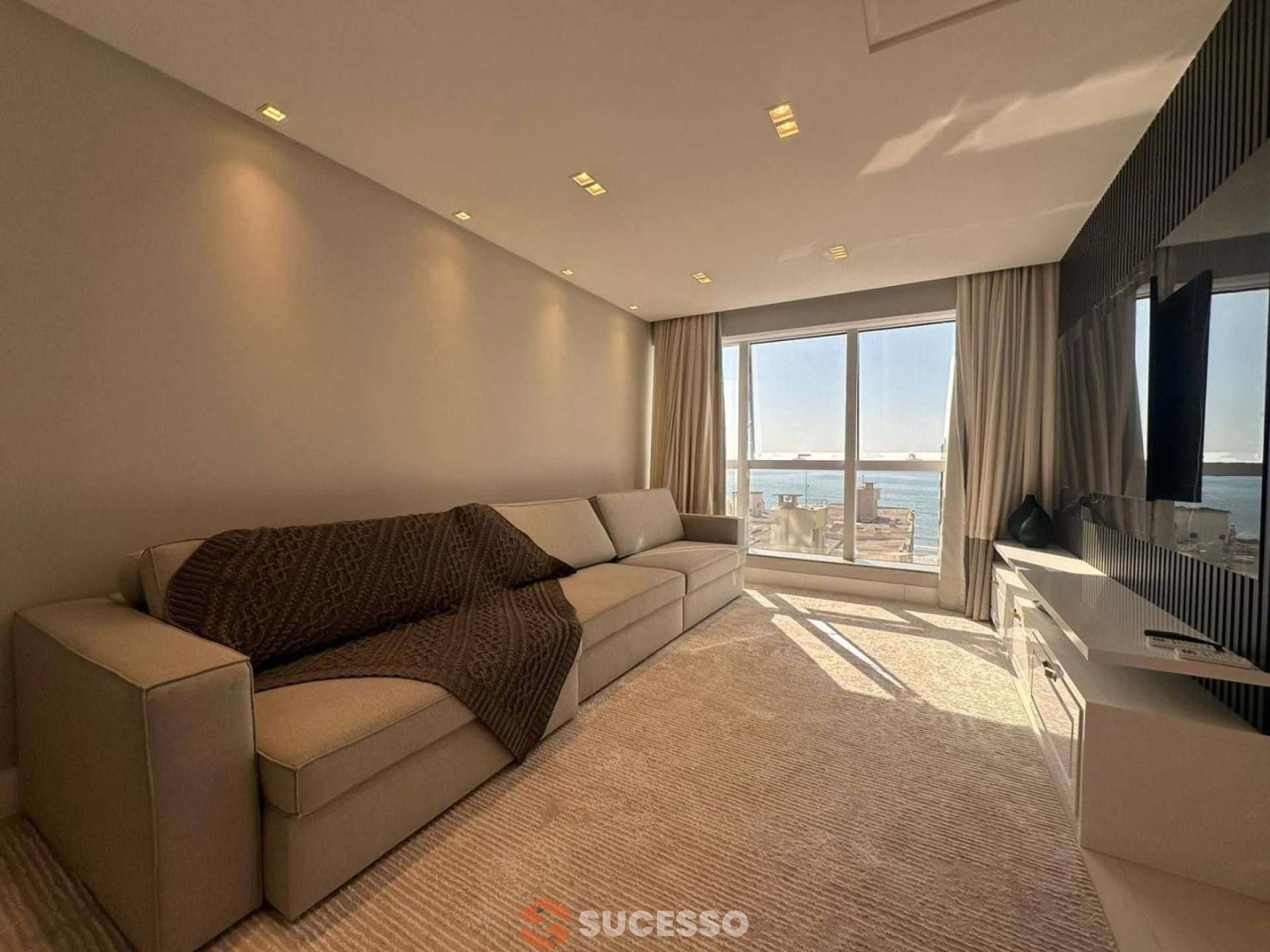 Apartamento Finamente Mobiliado Vista Mar em Itapema