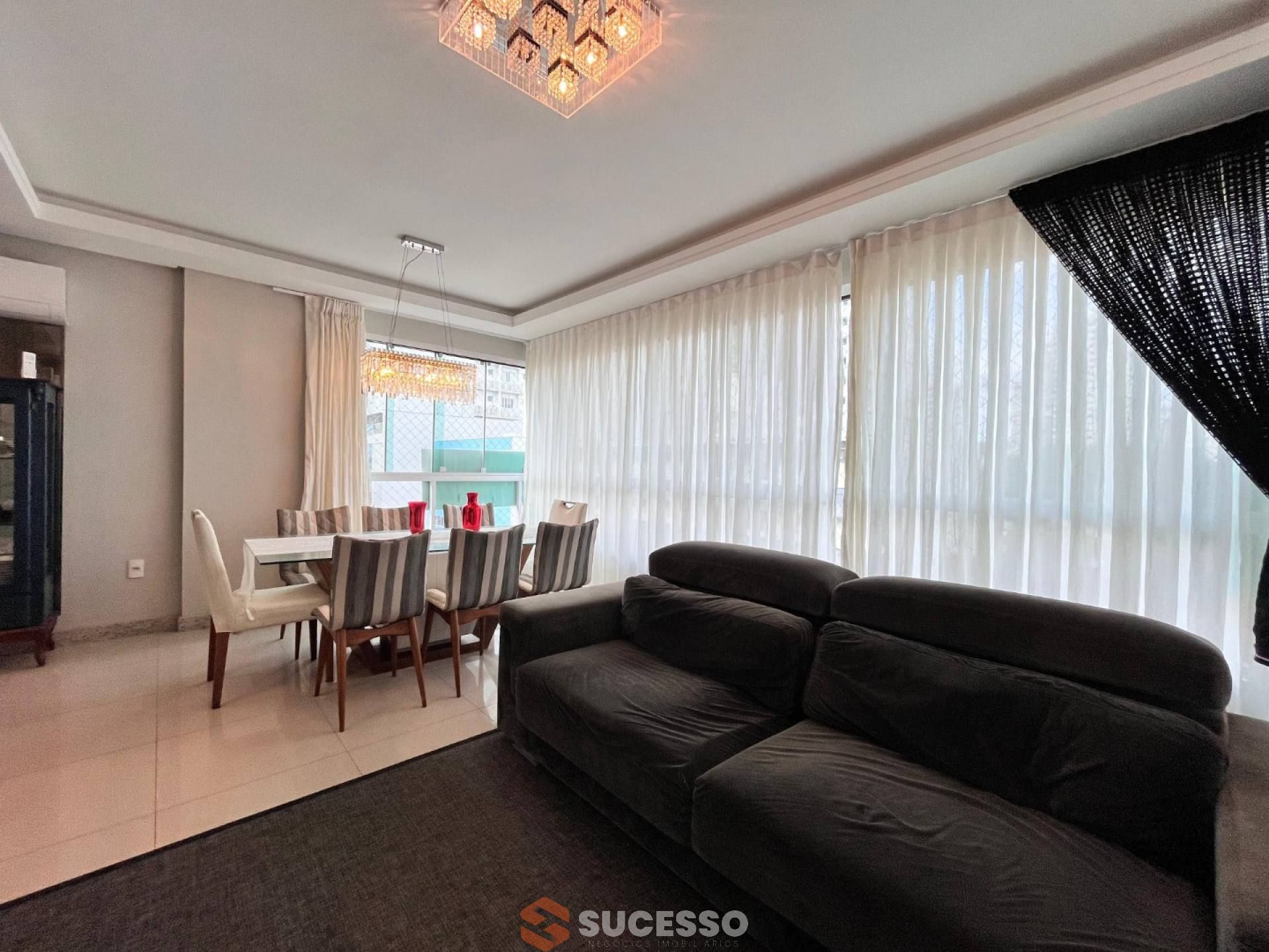 Apartamento Para Vender com 3 quartos no bairro Meia Praia em Itapema