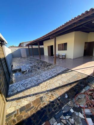 Casa Para Vender com 3 quartos 1 suíte. Barra De São Miguel