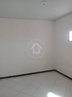 Galpão/ Casa/ Garagem