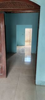 CASA NO MARCOS FREIRE III COM PONTO COMERCIAL