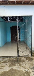 CASA NO MARCOS FREIRE III COM PONTO COMERCIAL