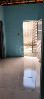 CASA NO MARCOS FREIRE III COM PONTO COMERCIAL