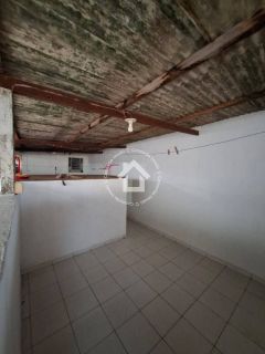 Casa com 14 Kitnets no Siqueira Campos