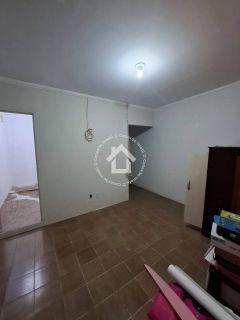 Casa com 14 Kitnets no Siqueira Campos