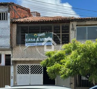 Casa com 14 Kitnets no Siqueira Campos