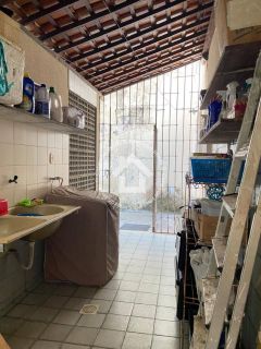 Sobrado (casa com 2 pavimentos) no Jabotiana