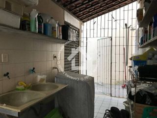 Sobrado (casa com 2 pavimentos) no Jabotiana