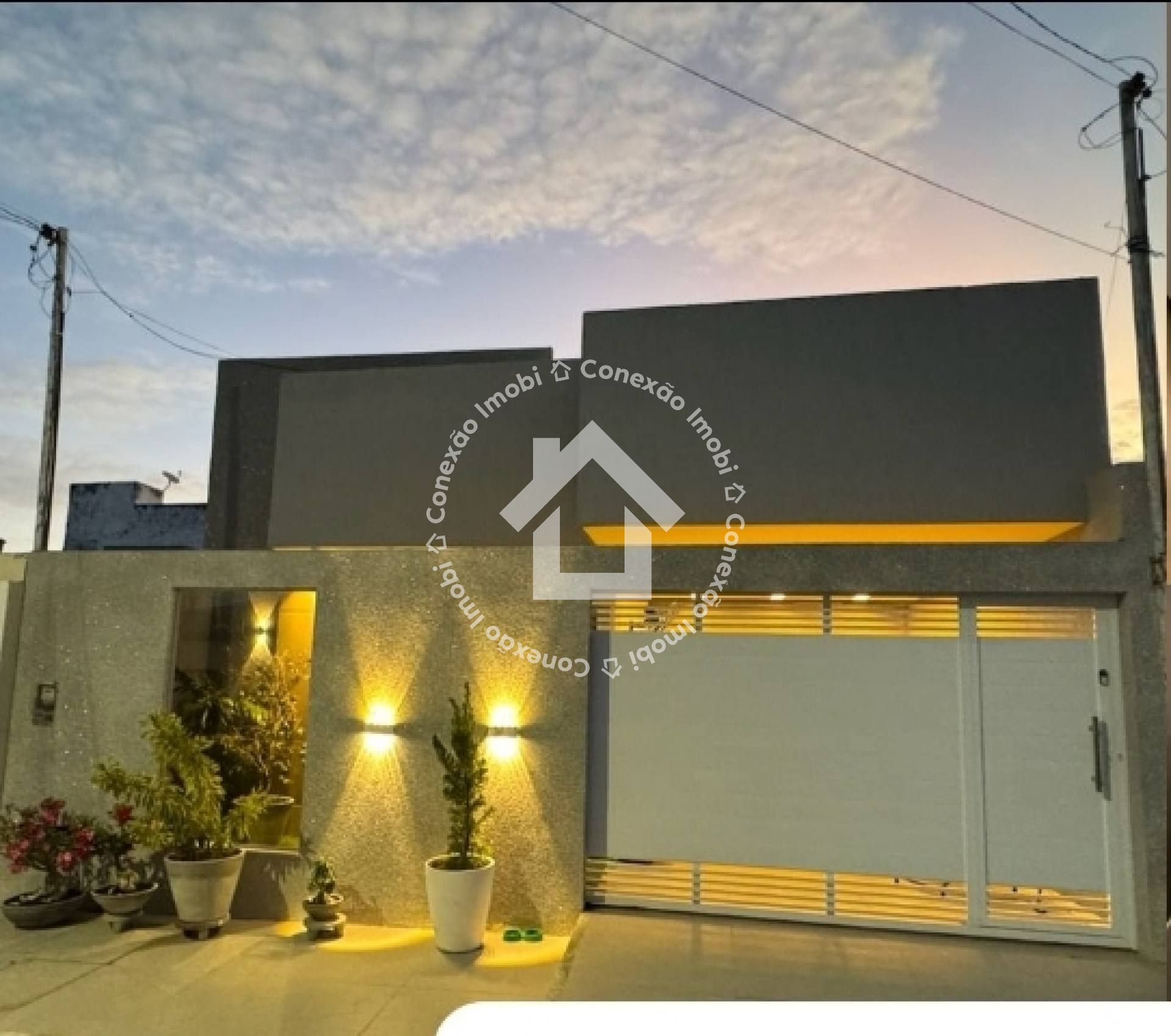 Vende-se casa porteira fechada no Condomínio Residencial Sinai 1 com 3 quartos