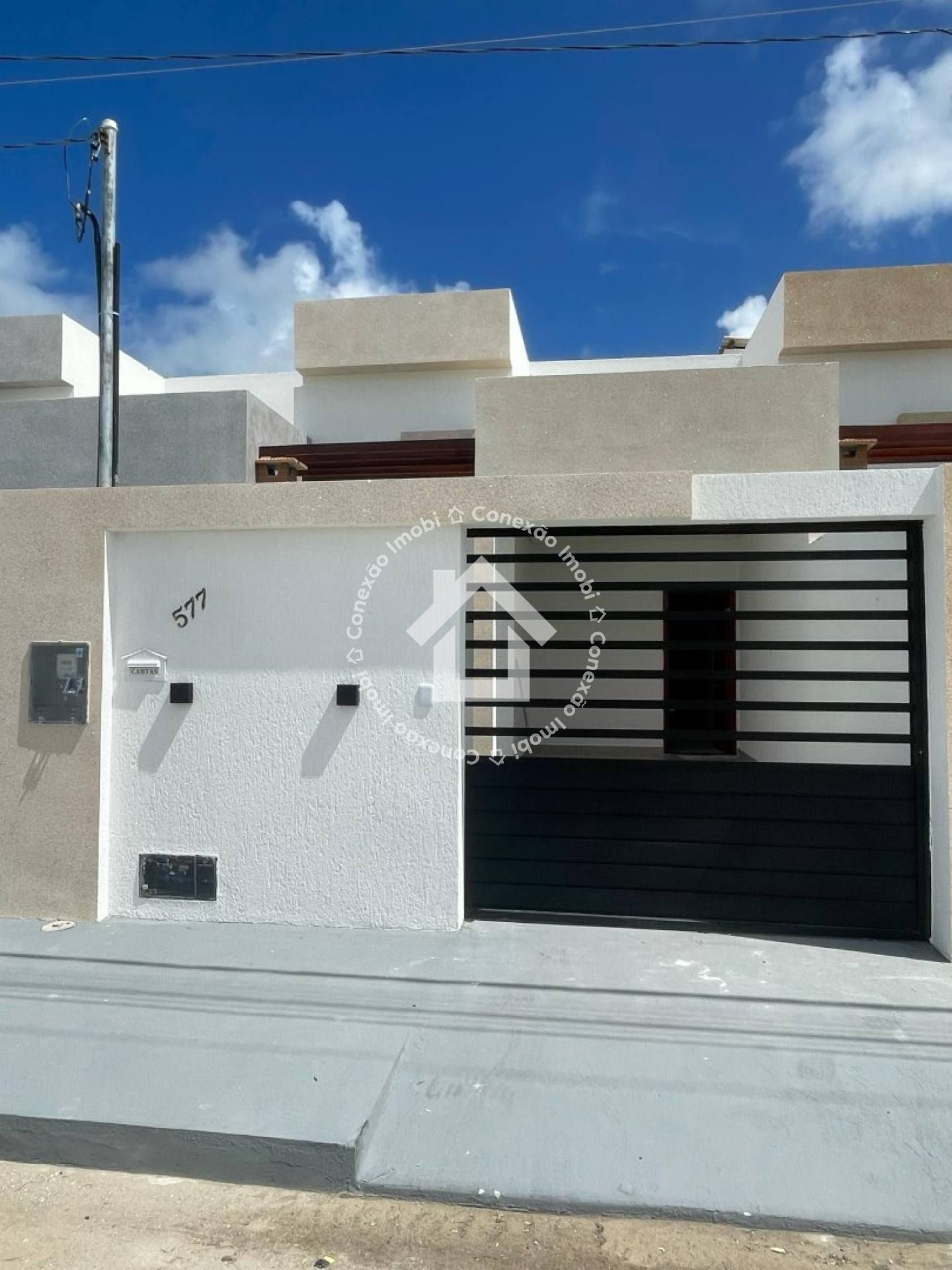 Casa à venda no LUAR DA BARRA 1 com 2 quartos