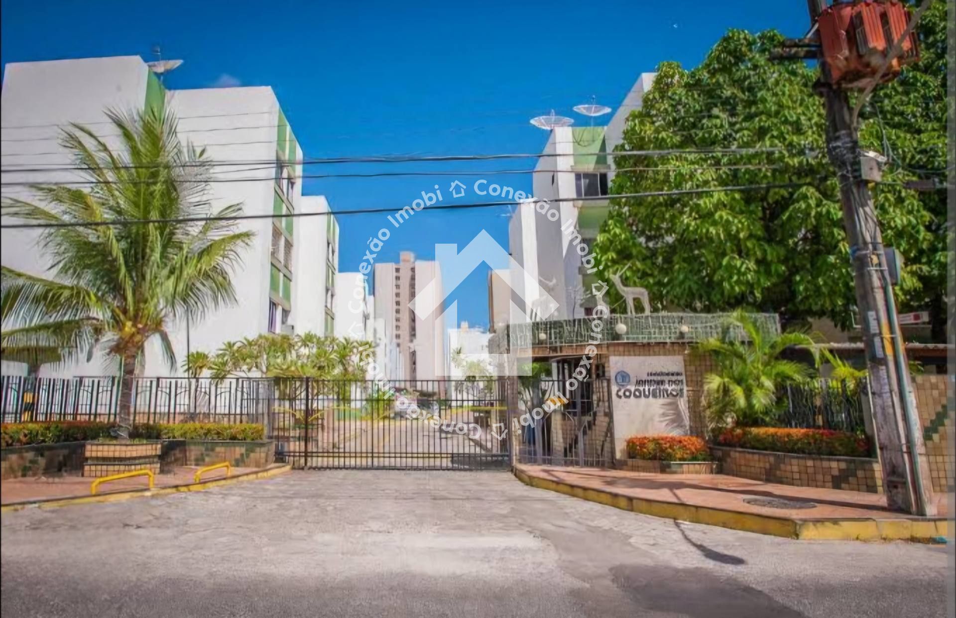 Apartamento à venda no Condomínio Jardim dos Coqueiros no Bairro Luzia em Aracaju
