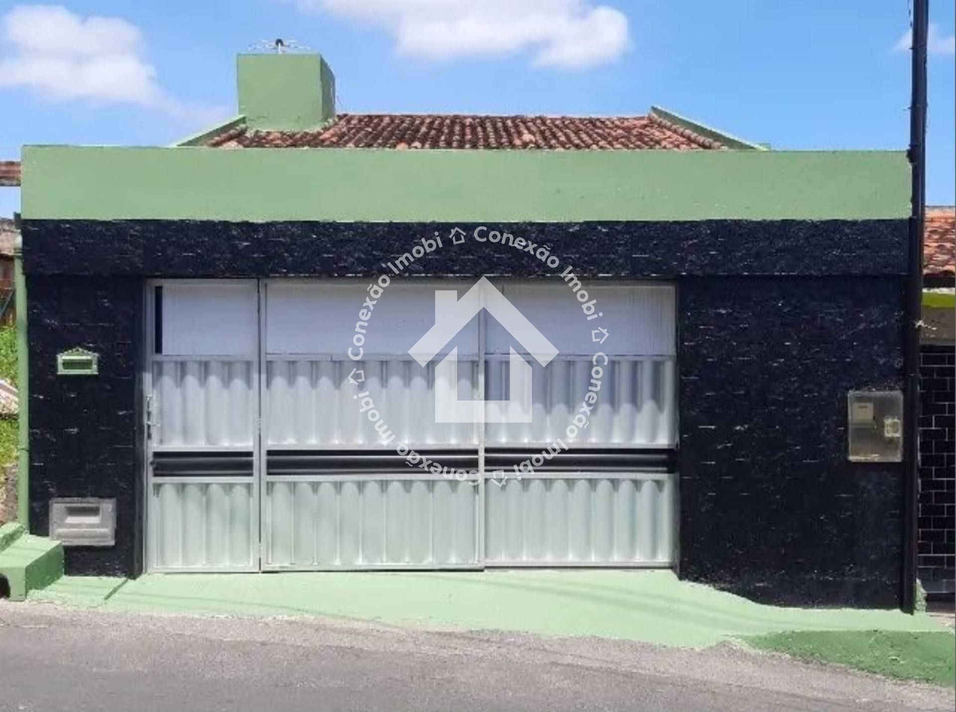 Casa à venda com 3 quartos sendo 1 suíte no Bairro Dom Luciano em Aracaju