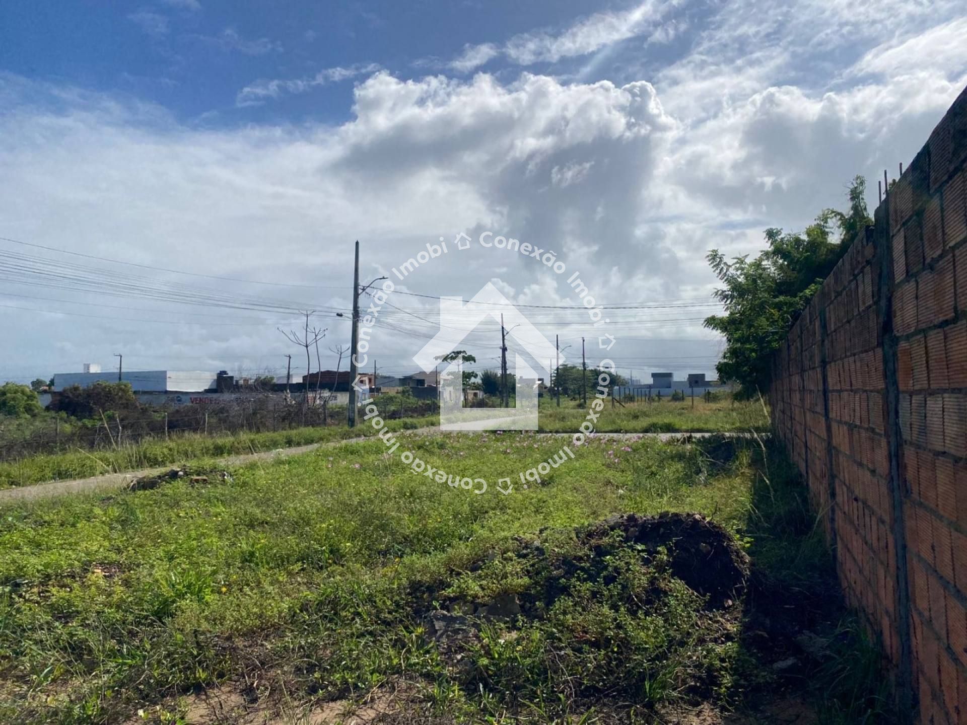 Terreno/Lote de esquina na Aruana