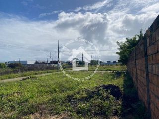 Terreno/Lote de esquina na Aruana