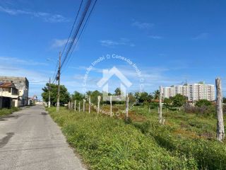 Terreno/Lote de esquina na Aruana