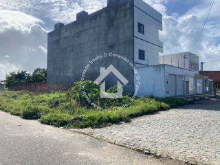 Terreno/Lote de esquina na Aruana