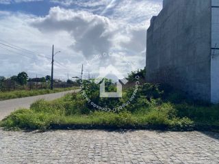 Terreno/Lote de esquina na Aruana