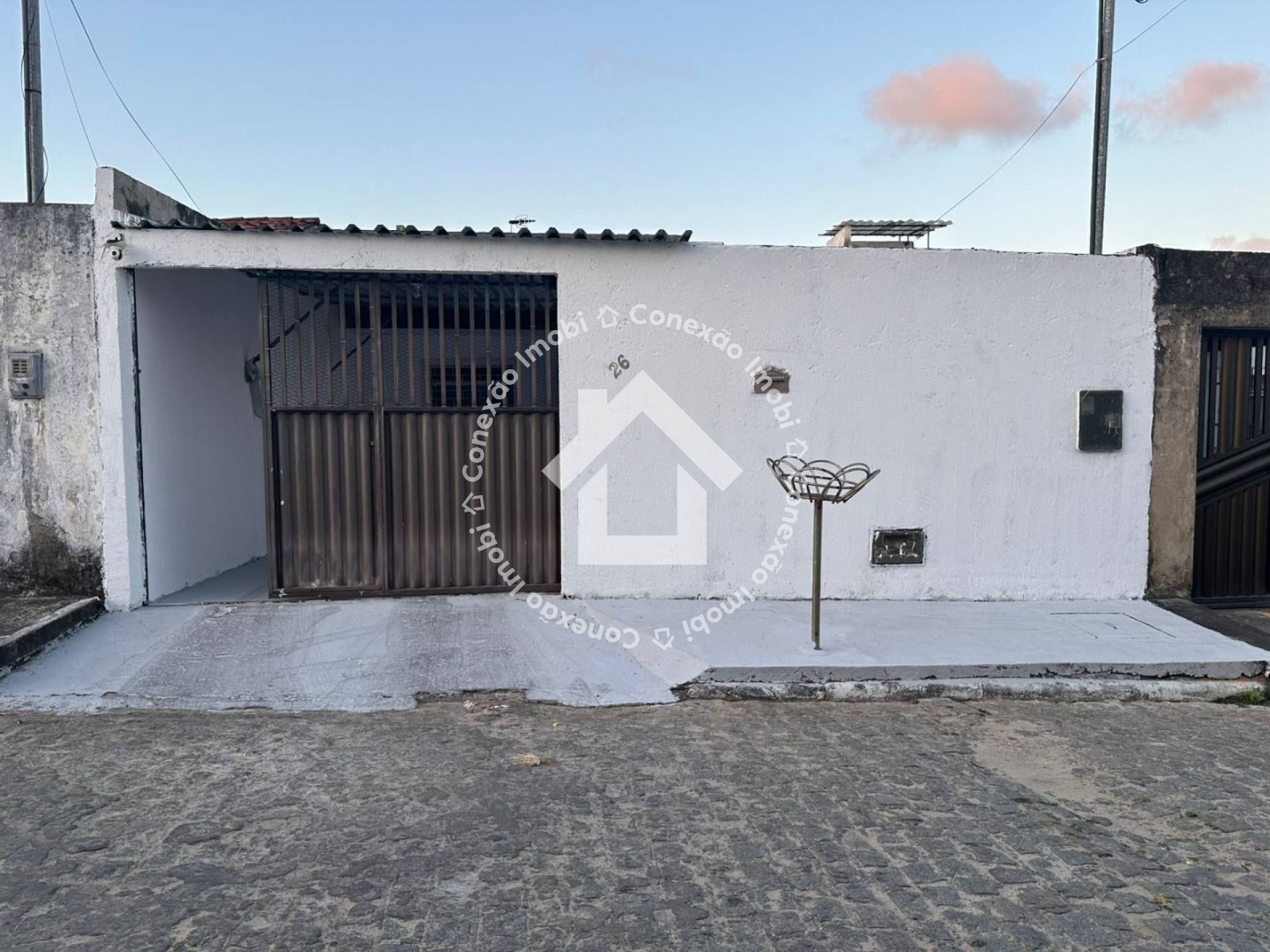 CASA À VENDA COM 2 QUARTOS NO EDUARDO GOMES