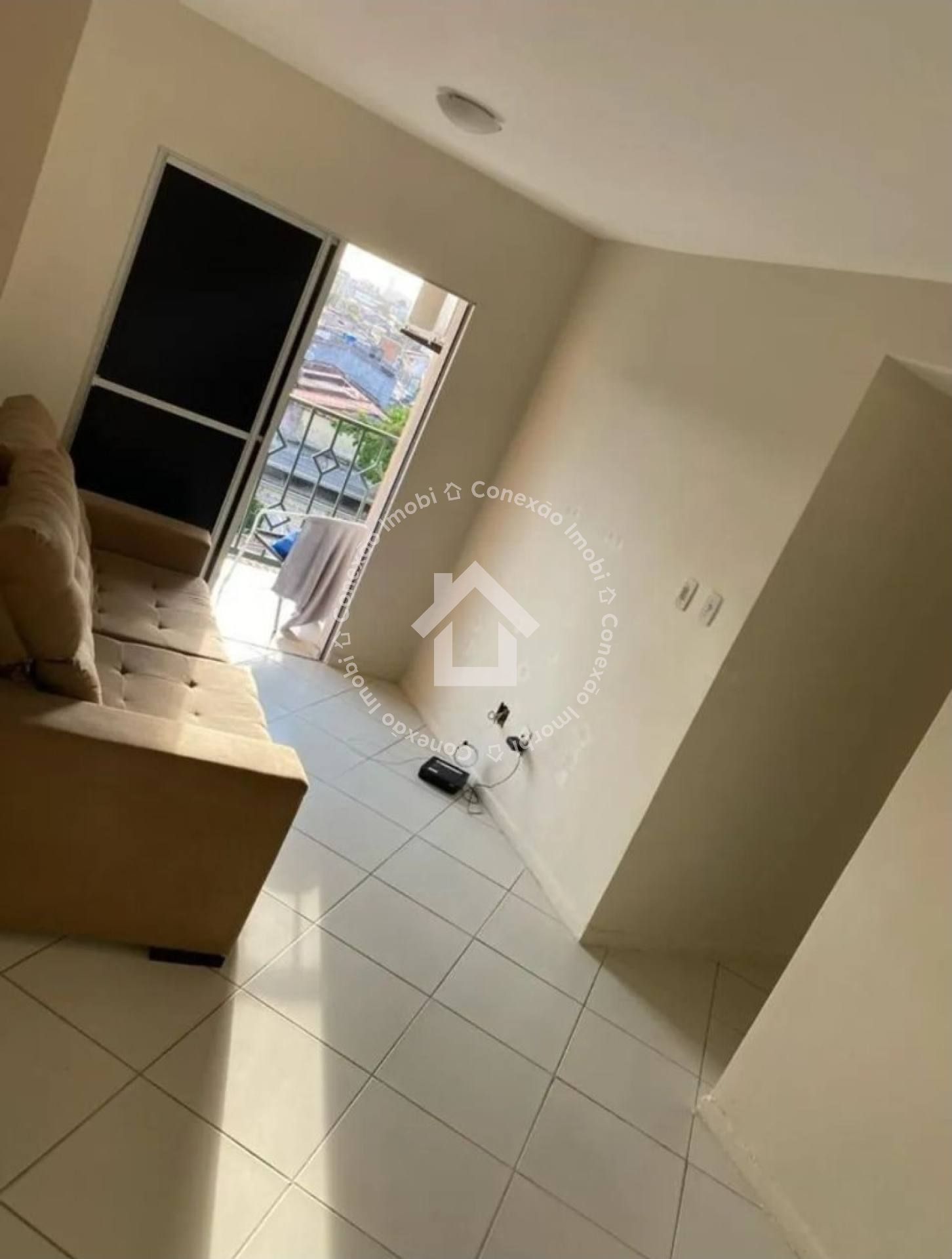 Apartamento à venda no CONDOMÍNIO VILA POESIA- Bairro Industrial | 3 Quartos, 1 Suíte