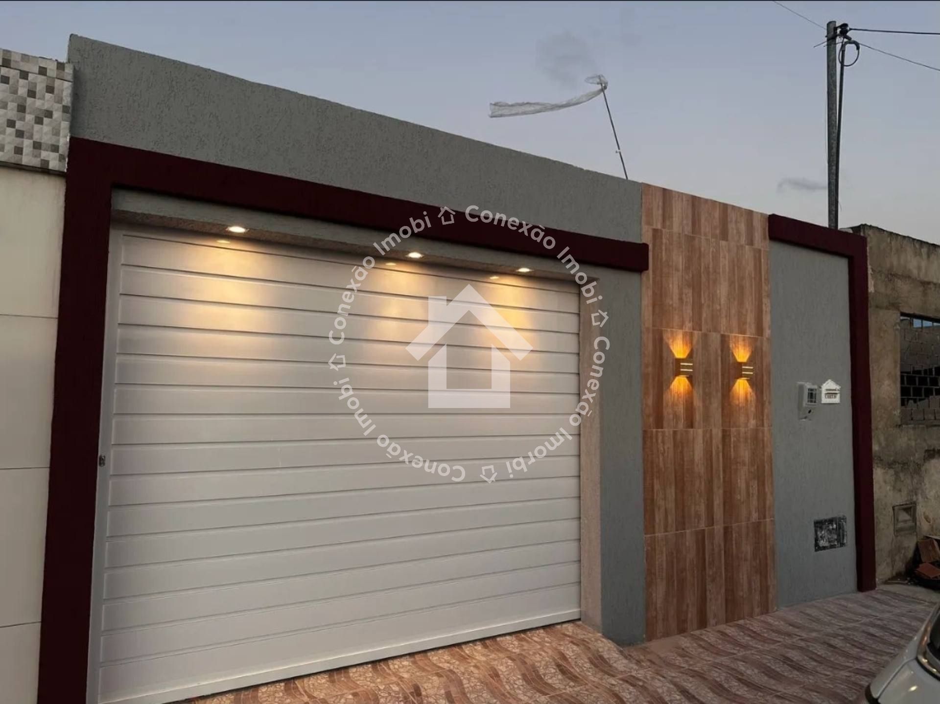 Casa à venda -  Bairro Lamarão | 2 quartos, toda reformada e próxima à pista nova