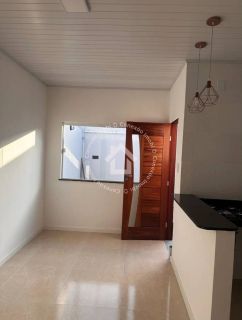 Casa à venda -  Bairro Lamarão | 2 quartos, toda reformada e próxima à pista nova