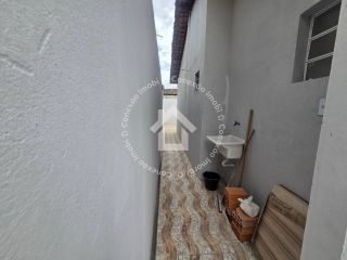 Casa à venda -  Bairro Lamarão | 2 quartos, toda reformada e próxima à pista nova