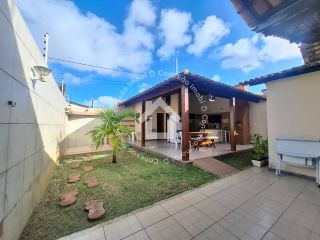 Casa à venda na Aruana | 3 Quartos, 1 Suite