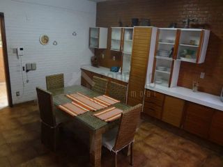 Mansão com 6 quartos na Coroa do Meio