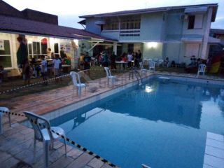 Mansão com 6 quartos na Coroa do Meio