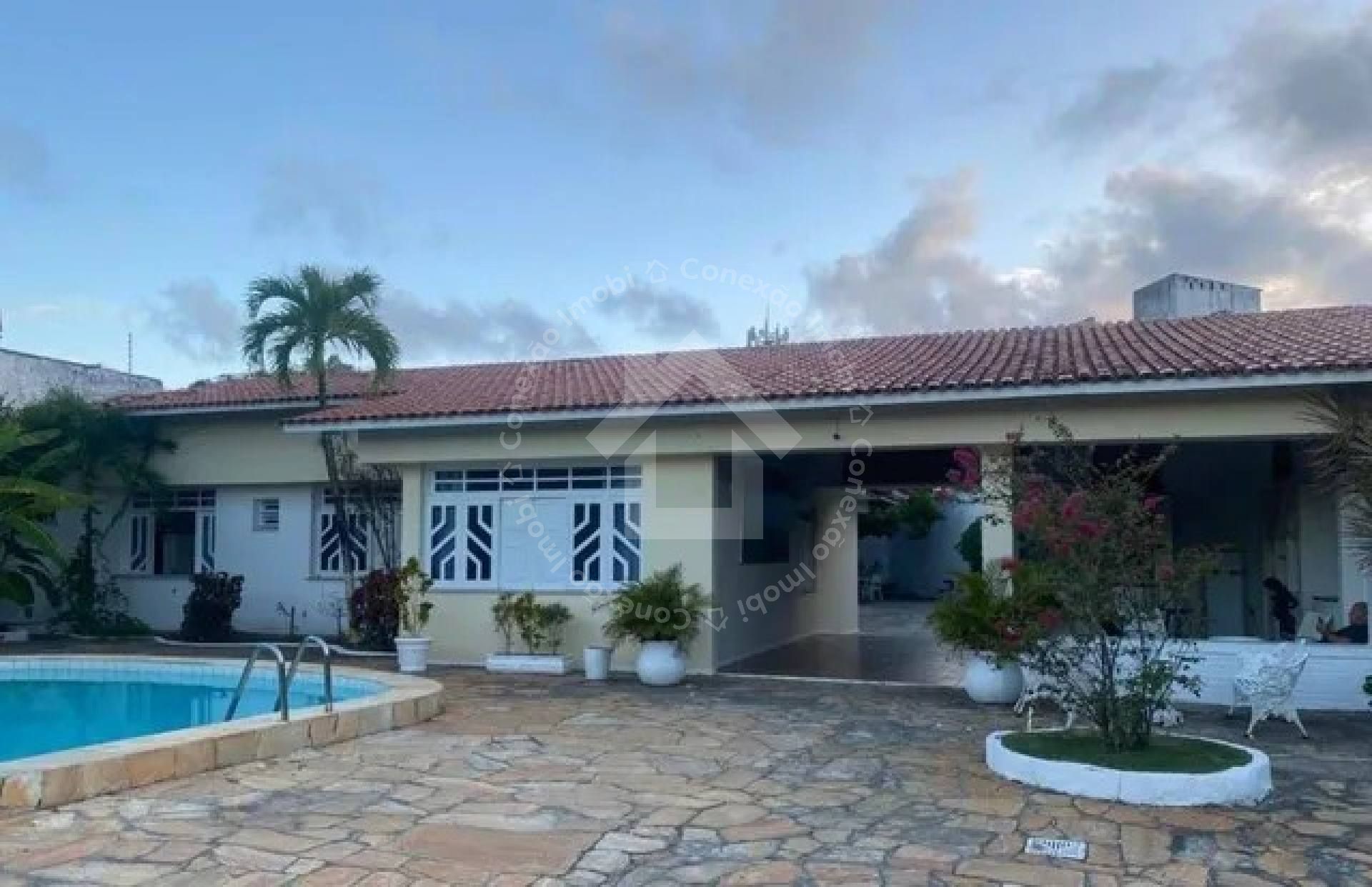 Casa à venda com 4 quartos no bairro Atalaia