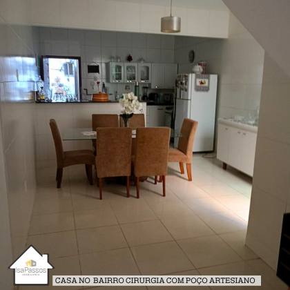 VENDO Casa Ampla (162M²) e com Poço Artesiano no Bairro Cirurgia - Aracaju