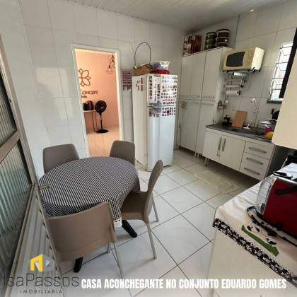 Casa Belíssima e Aconchegante com 160M² no Conjunto Eduardo Gomes