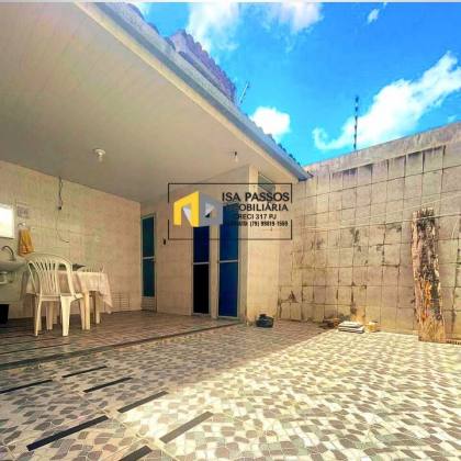 EXCELENTE Casa REFORMADA no Bairro Siqueira Campos, Ampla e Arejada! Aconchegante, no porcelanato e áreas molhadas revestidas