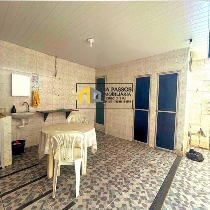 EXCELENTE Casa REFORMADA no Bairro Siqueira Campos, Ampla e Arejada! Aconchegante, no porcelanato e áreas molhadas revestidas