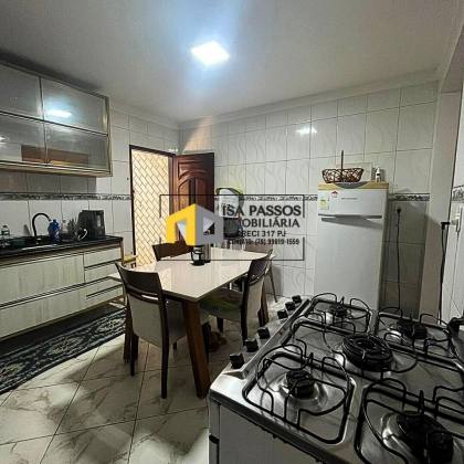BELÍSSMA Casa Ampla com 280M² e 3 Pavimentos no Bairro VENEZA