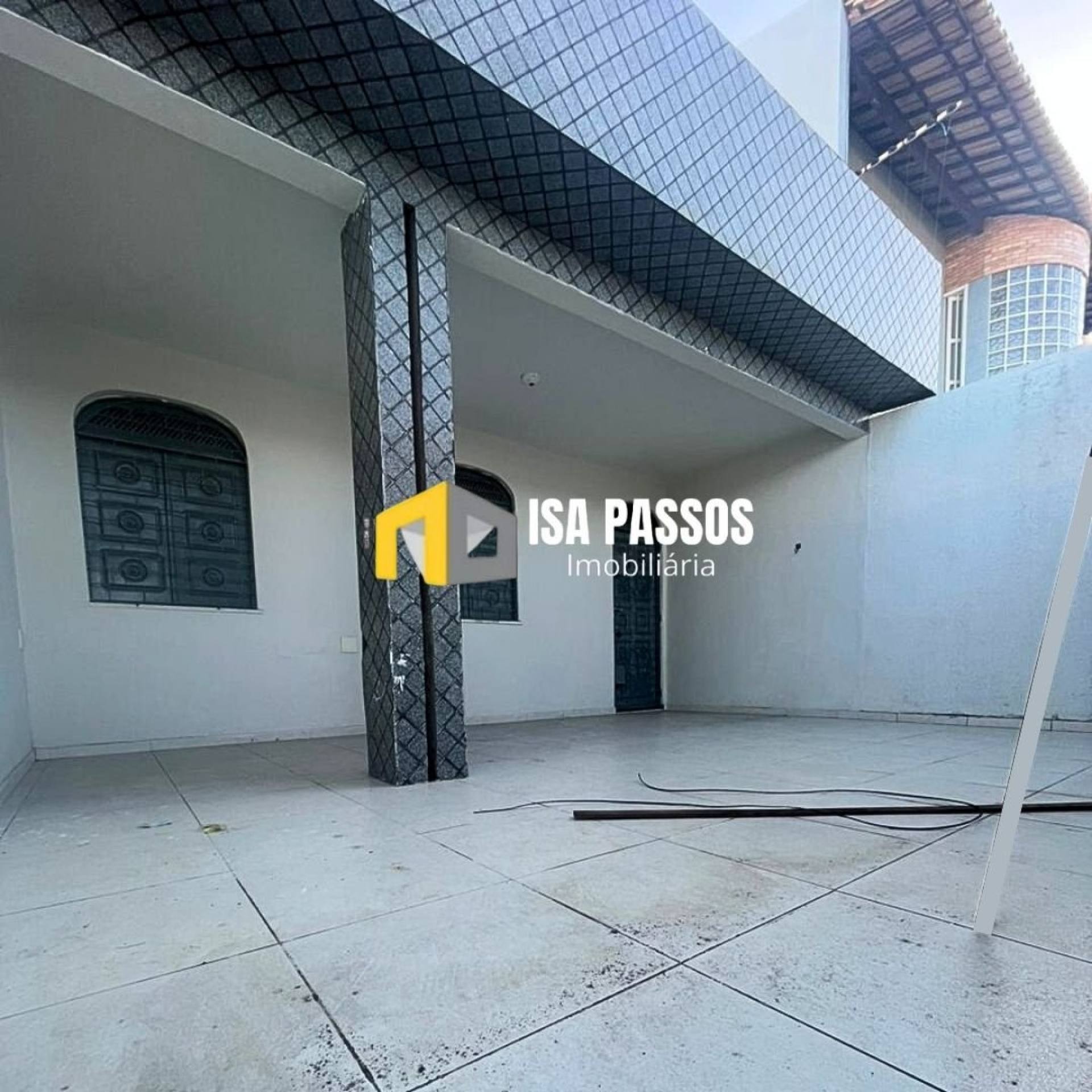 GRANDE OPORTUNIDADE! Casa no ORLANDO DANTAS com ponto comercial em local estratégico!