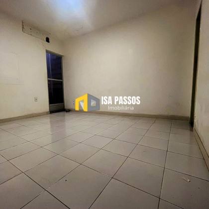 EXCELENTE! Casa REFORMADA com 175M² no Bairro Siqueira Campos, Ampla e Arejada! Aconchegante, no porcelanato e áreas molhadas revestidas.