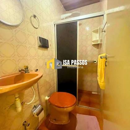 EXCELENTE! Casa REFORMADA com 175M² no Bairro Siqueira Campos, Ampla e Arejada! Aconchegante, no porcelanato e áreas molhadas revestidas.