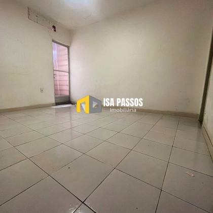 EXCELENTE! Casa REFORMADA com 175M² no Bairro Siqueira Campos, Ampla e Arejada! Aconchegante, no porcelanato e áreas molhadas revestidas.