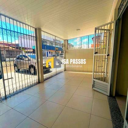 EXCELENTE! Casa REFORMADA com 175M² no Bairro Siqueira Campos, Ampla e Arejada! Aconchegante, no porcelanato e áreas molhadas revestidas.