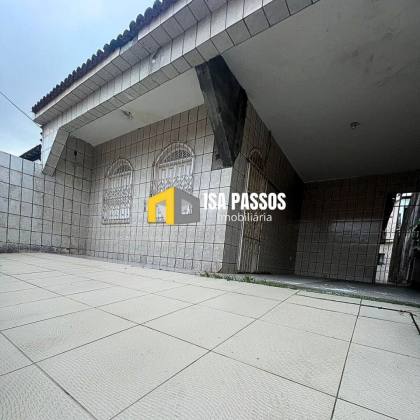 Casa aconchegante, espaçosa e toda lajeada no Santa Lúcia