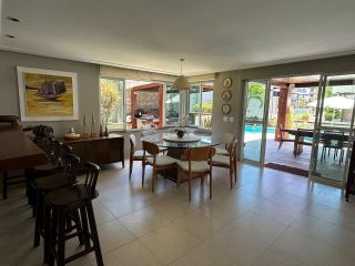 Casa no Cond. Res. Muro Alto