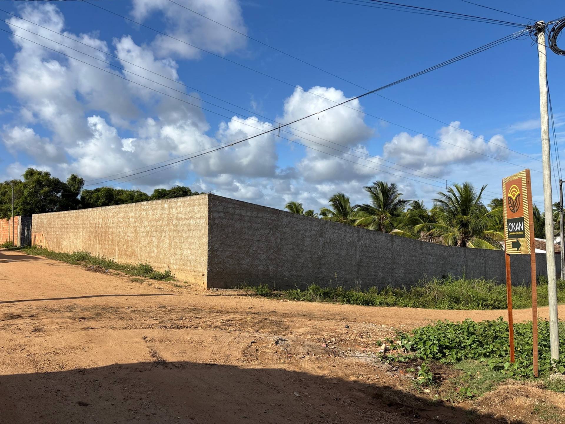 Terreno de esquina com 1200m no Farnaval