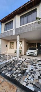 Casa na rua Lagarto - Centro