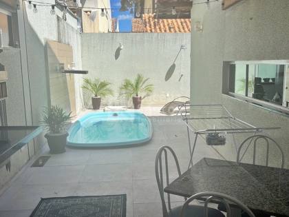 Casa duplex à Venda no Condomínio Pasadena Residence