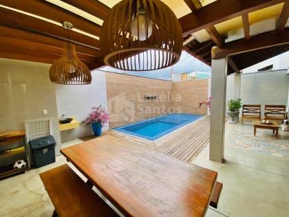 Casa duplex  à Venda no Condomínio Jardim Montevidéu