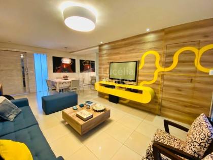 Casa duplex  à Venda no Condomínio Jardim Montevidéu